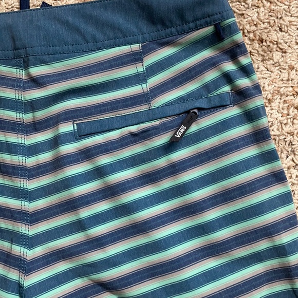 Vans men’s shorts striped 4 way stretch - Picture 5 of 11